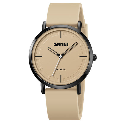 Minimalist Analog Quartz Wristwatch with Soft Silicone Strap and Contrast Dial