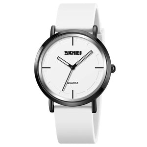 Minimalist Analog Quartz Wristwatch with Soft Silicone Strap and Contrast Dial