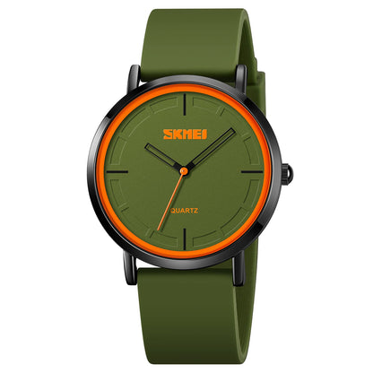 Minimalist Analog Quartz Wristwatch with Soft Silicone Strap and Contrast Dial