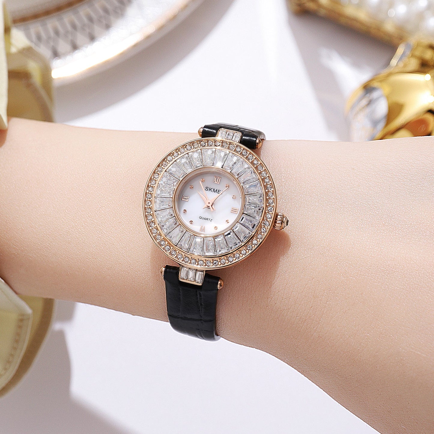 SKMEI Womens Luxury Watch - 2009