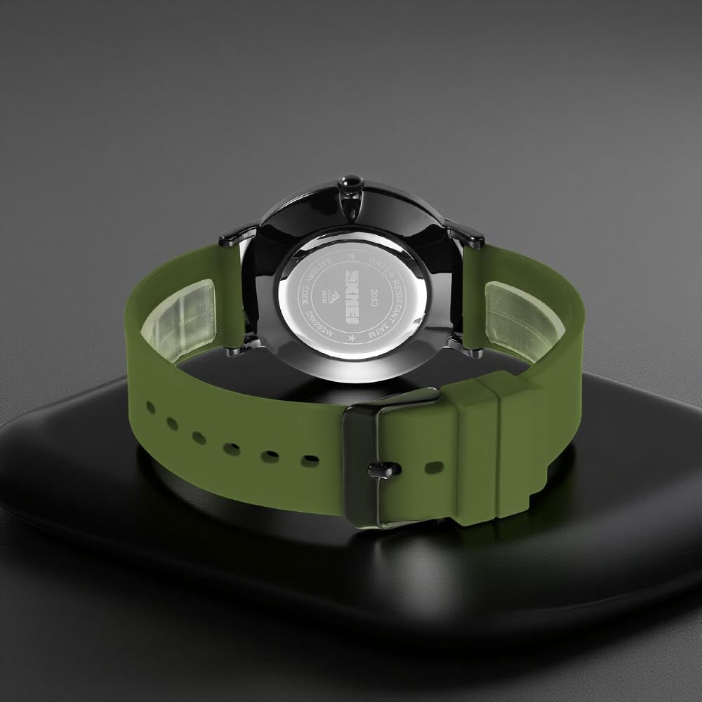 Minimalist Analog Quartz Wristwatch with Soft Silicone Strap and Contrast Dial