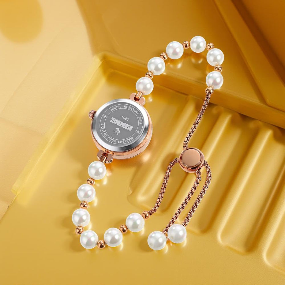 Analog Watch for Women with White Metal Strap and Round Dial for Casual & Formal Wear