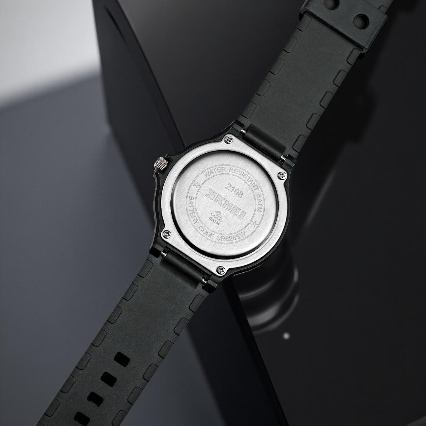 Classic Analog Wrist Watch for men