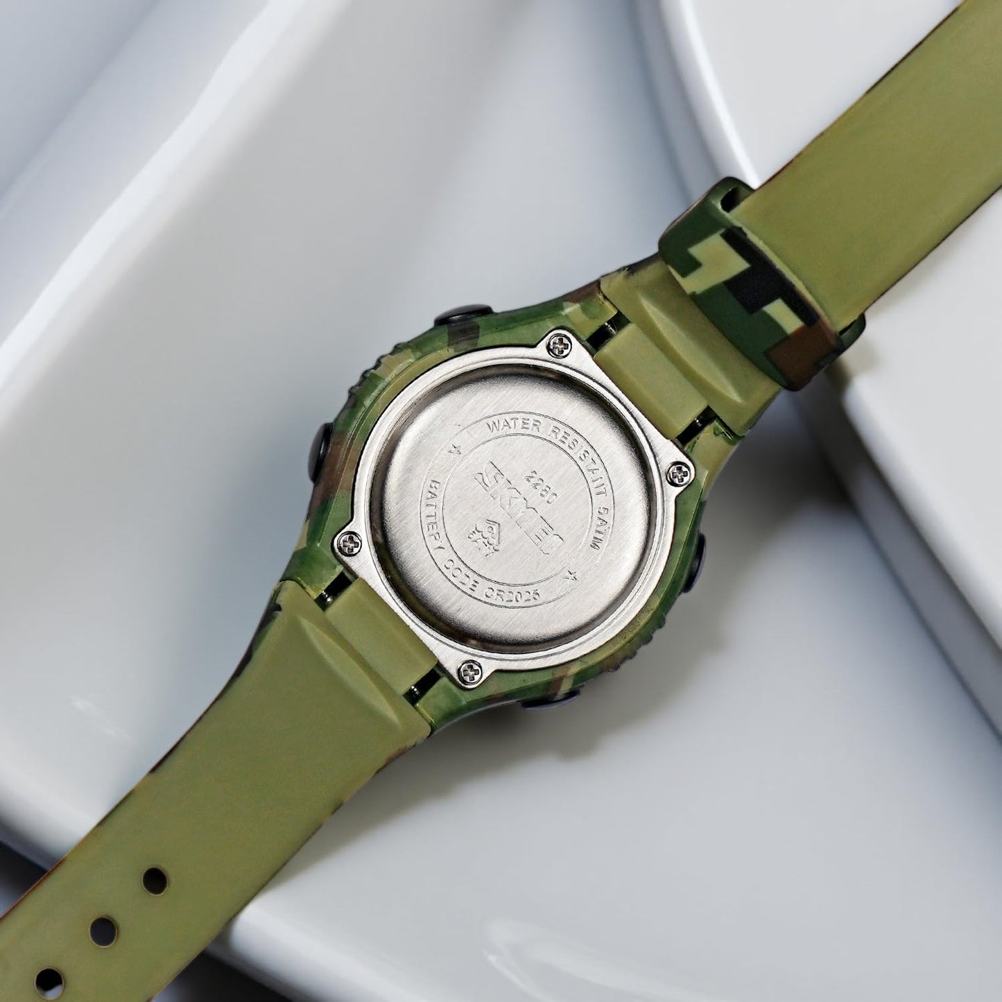Digital Sports Wrist Watch with Alarm and Chronograph for kids