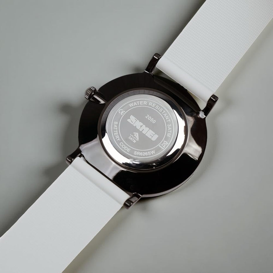 Analog Watch for Men with White Silicone Strap and Round Dial for Casual & Formal Wear