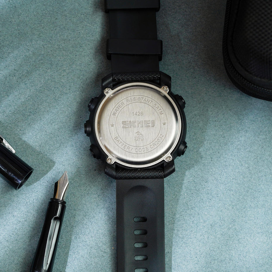 Digital Watch for Kids with Black Silicone Strap and Round Dial for Casual & Formal Wear