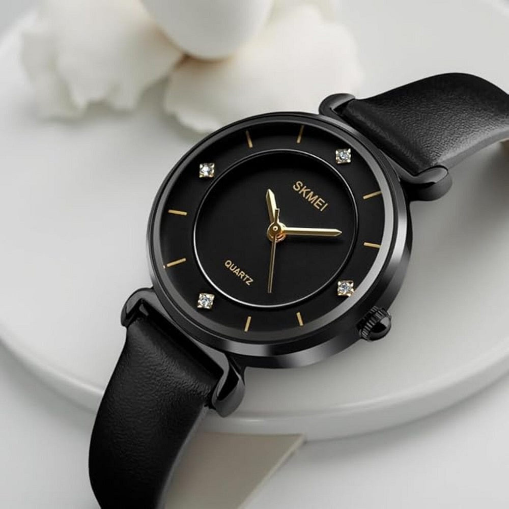 Elegant Analog Wrist Watch with Crystal Accents and Leather Strap For Women