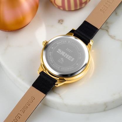 Elegant Women Wristwatch with Sparkling Rhinestone Bezel and Textured Strap