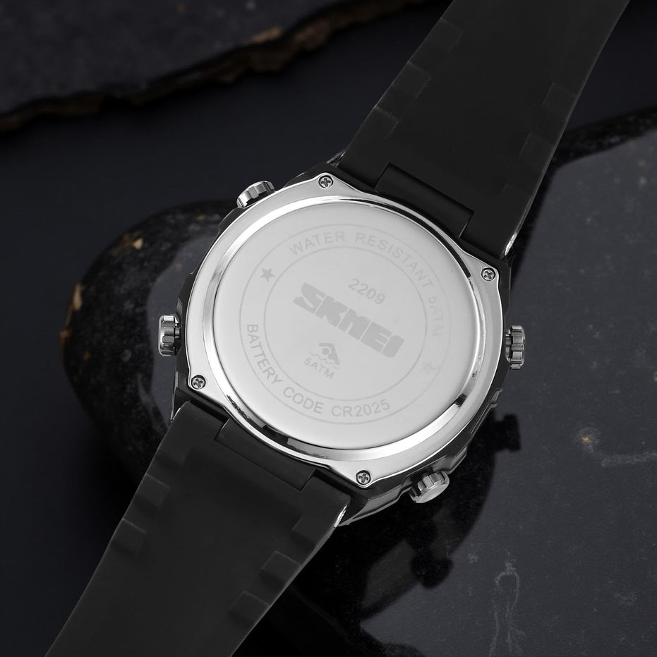 Digital Watch for Kids with Black Silicone Strap and Round Dial for Casual & Formal Wear