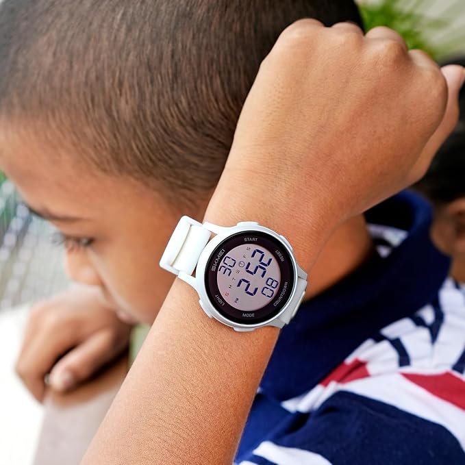 Sporty Digital Wrist Watch for Everyday Wear for kids