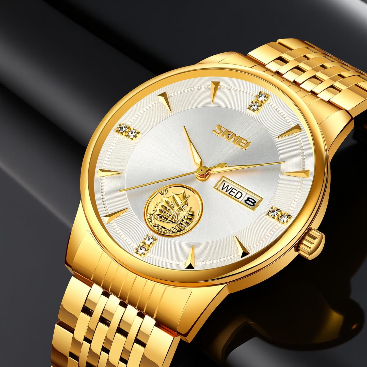 Classic Analog Wrist Watch for men