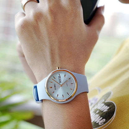 Premium Minimalist Quartz Timepiece for Women with Integrated Strap and Calendar Window