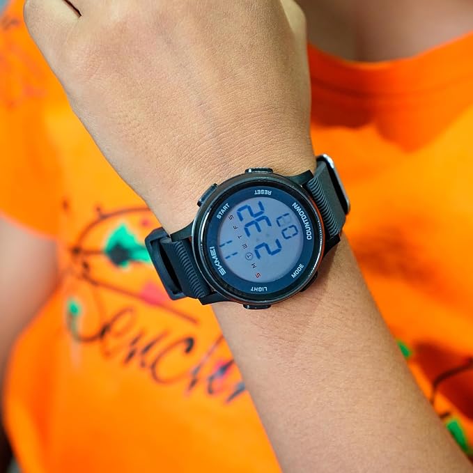 Sporty Digital Wrist Watch for Everyday Wear for kids