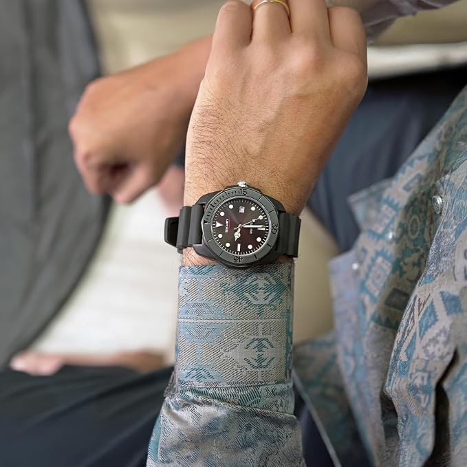 Classic Analog Date Display Wrist Watch for men