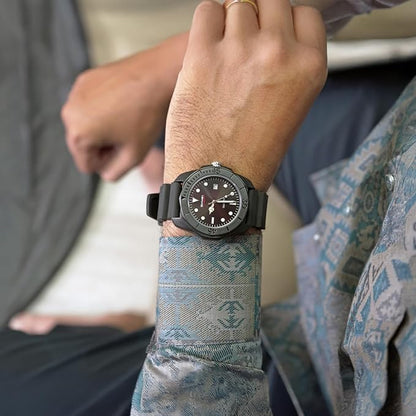 Classic Analog Date Display Wrist Watch for men