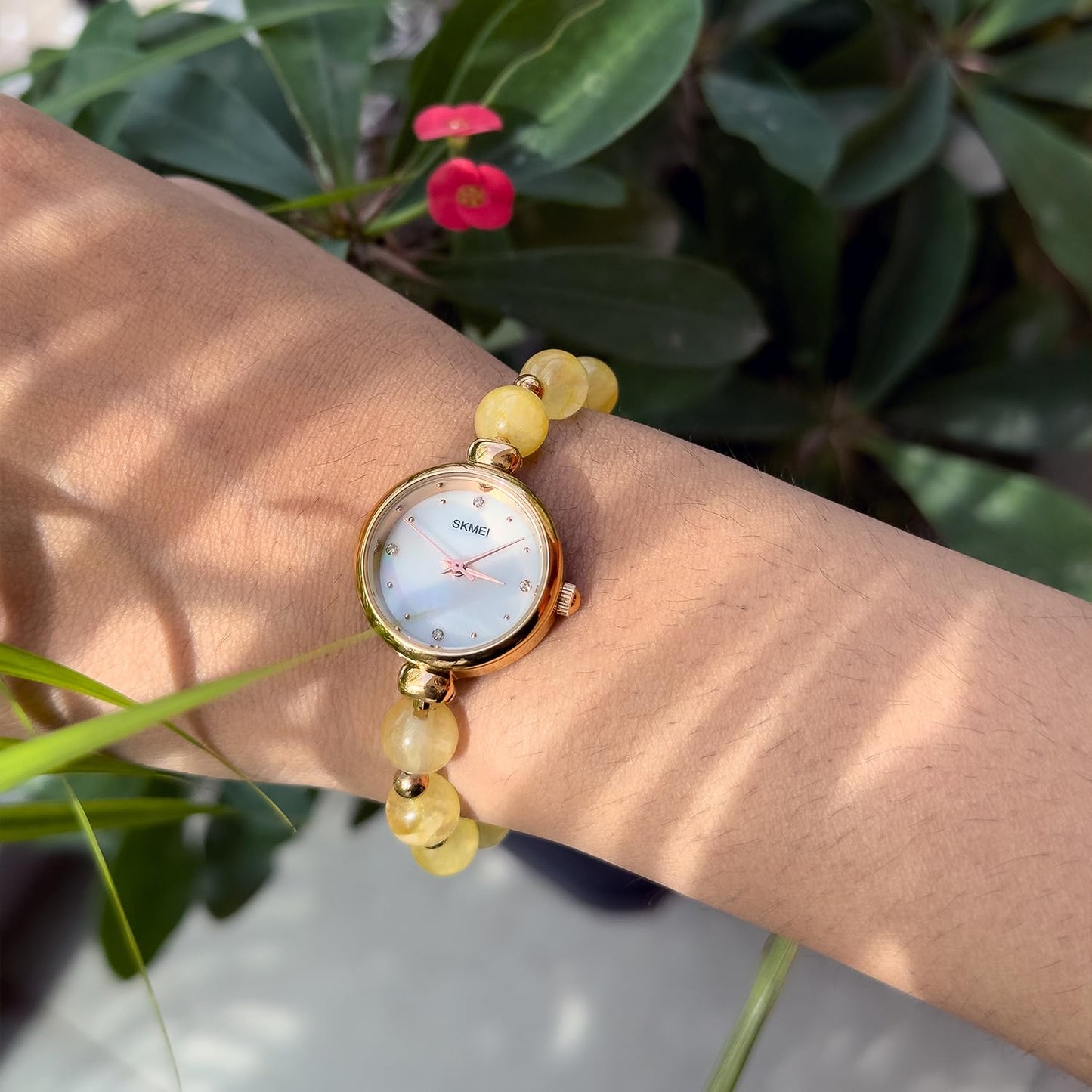 Elegant Pearl Chain Analog Watch for Women with Premium Rose Gold Finish and Adjustable Bracelet Design