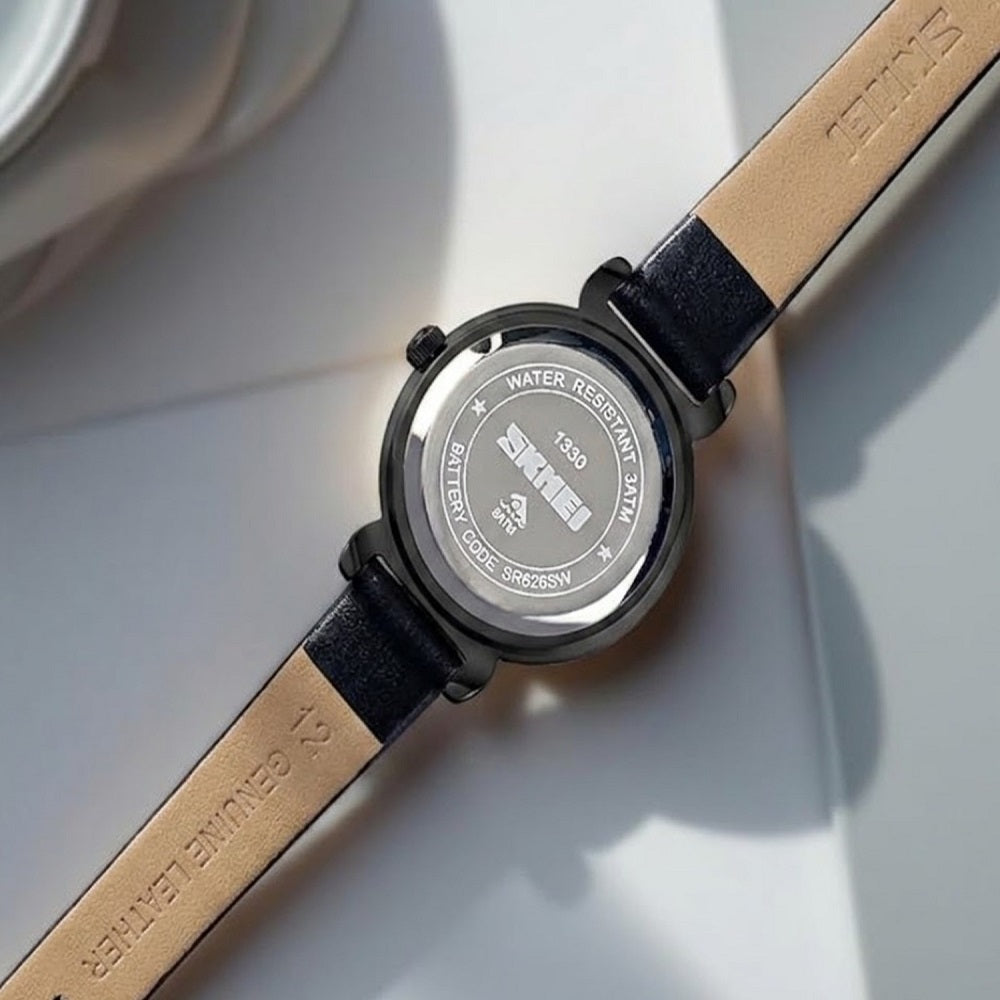 Elegant Analog Wrist Watch with Crystal Accents and Leather Strap For Women