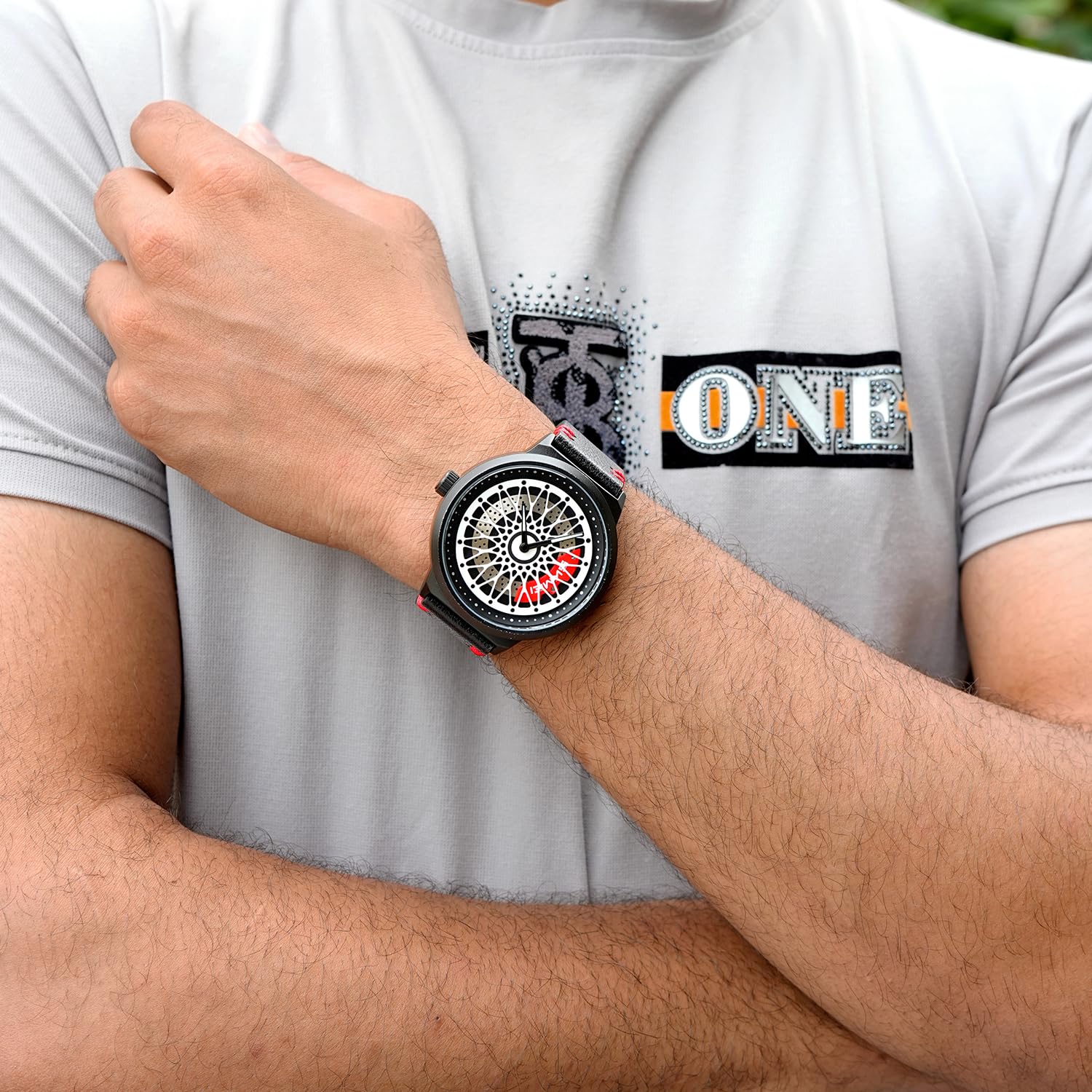 Rolling Watch for Men with Black Leather Strap and Round Dial for Casual & Formal Wear
