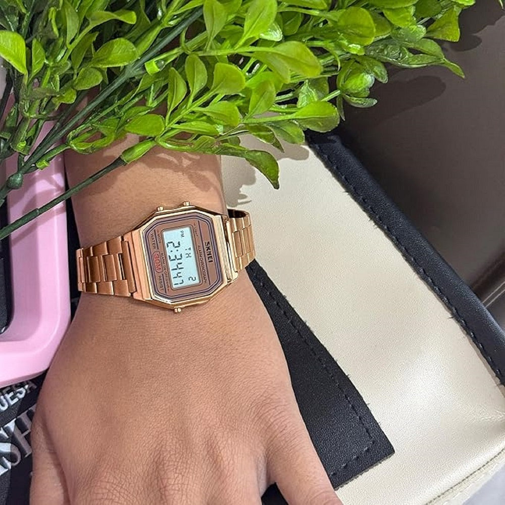 Vintage Digital Wrist Watch with Metal Strap For Women