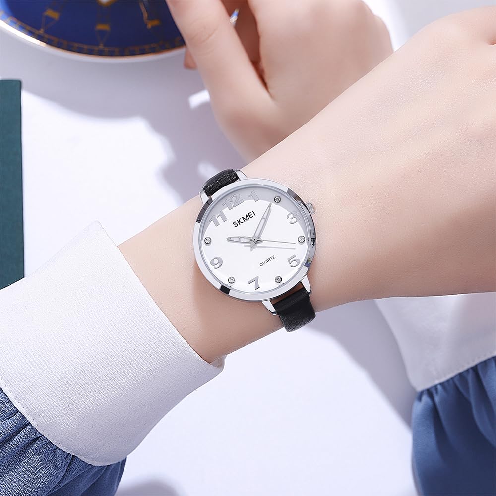 Elegant Analog Quartz Timepiece for women with Crystal Accents and Textured Strap
