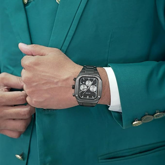 Analog Watch for Men with Black Metal Strap and Round Dial for Casual & Formal Wear