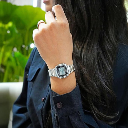 Digital Display Metal Strap Wrist Watch for women
