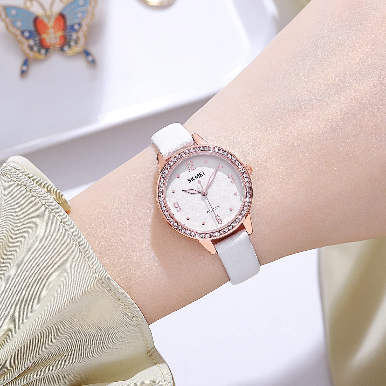 Analog Watch for Women with White Leather Strap and Round Dial for Casual & Formal Wear