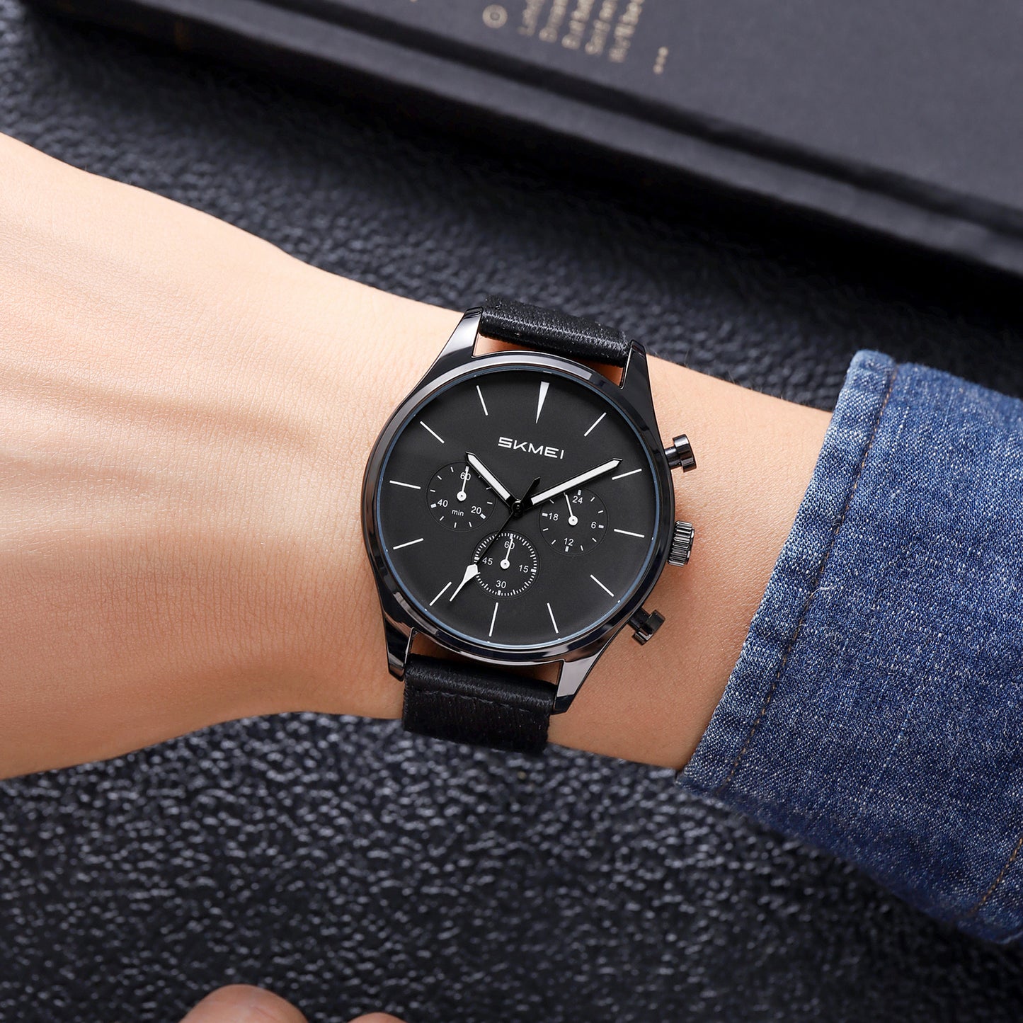 Skmei Quartz Analog Black Dial Zinc Alloy Case Nylon Strap Watch for Men - 2367