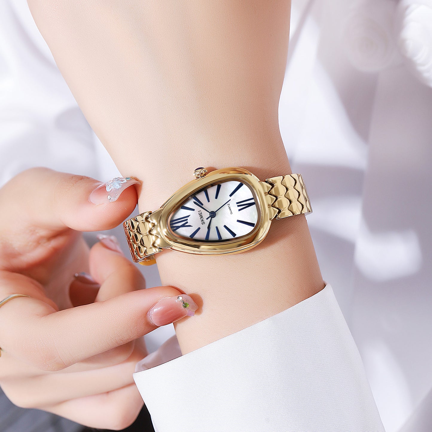 Skmei Quartz Analog Dial Stainless Steel Strap Watch for Women - 2332