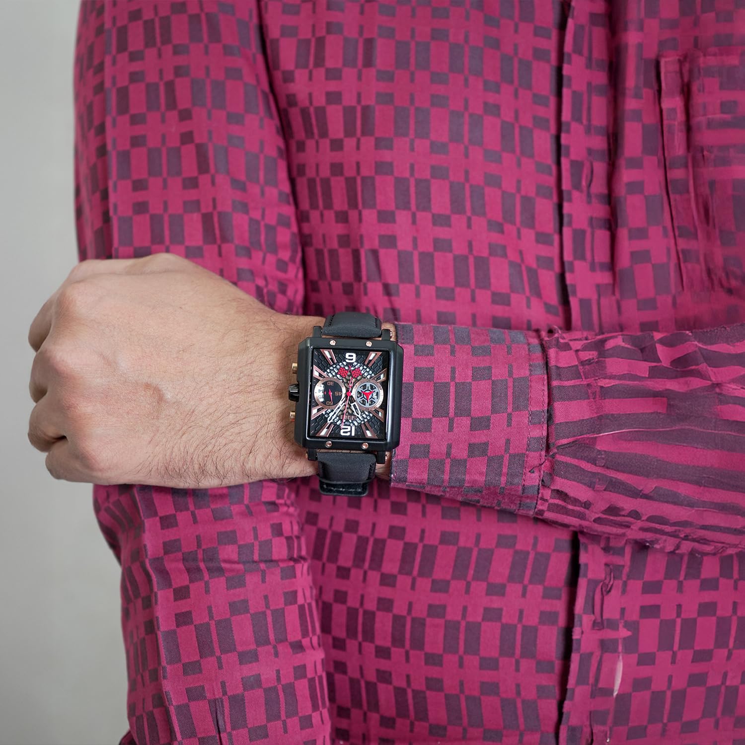 Wrist Watch for Men & Women with Classic Durable Strap and Round Dial for Casual & Formal Wear
