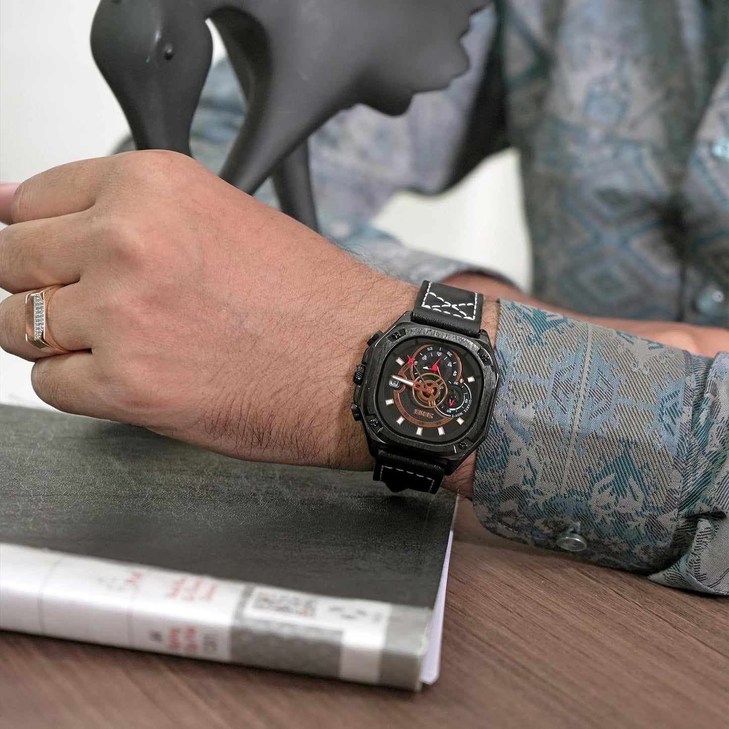 Premium Designer Analog Wrist Watch for men