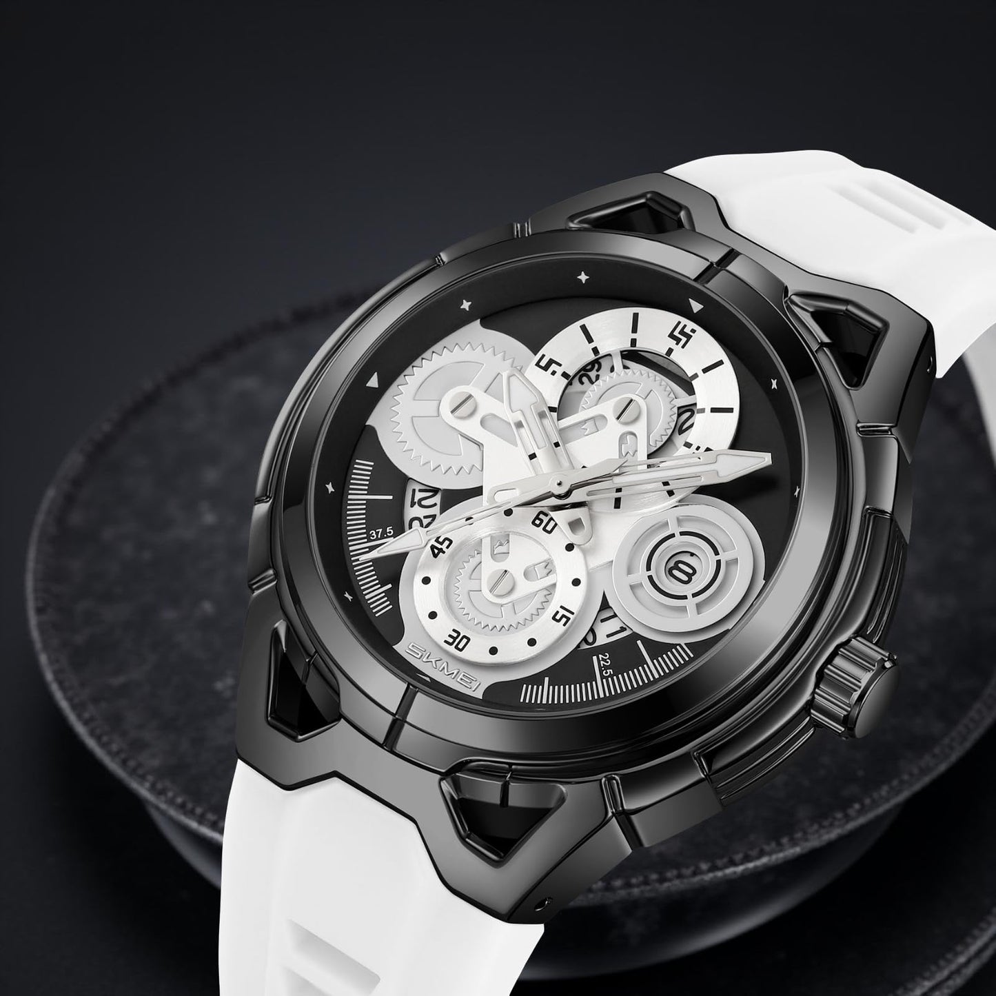 Stylish Analog Wrist Watch with Designer Dial for men
