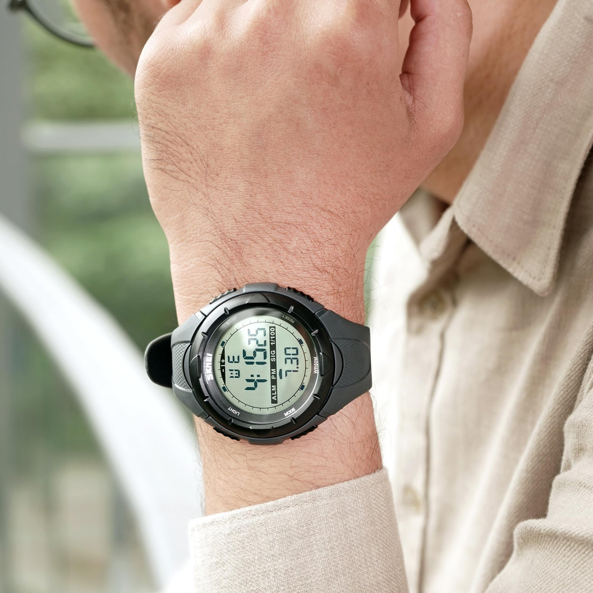 Digital Watch for Men with Gray Polyurethane Strap and Round Dial for Casual & Formal Wear